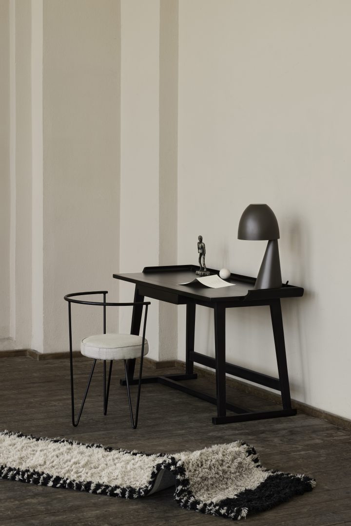 Day Porto Table Lamp Black