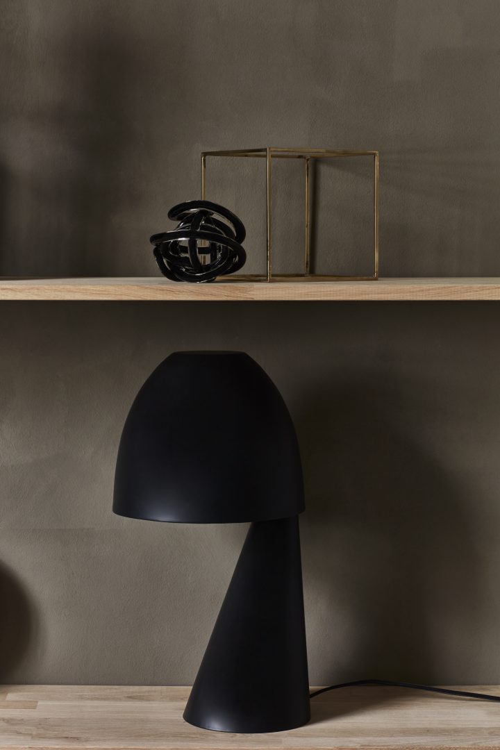 Day Porto Table Lamp Black